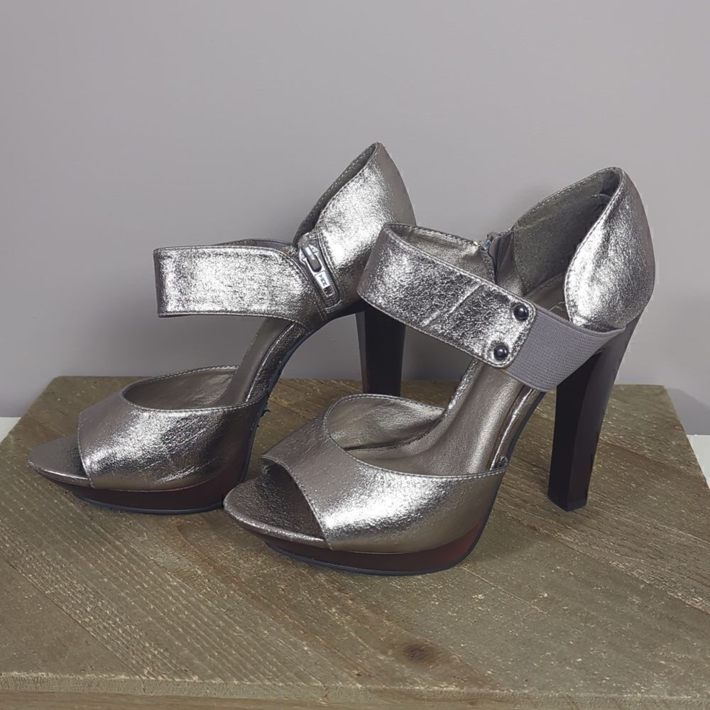 Metallic leather strappy platform heel sandals Aldo pewter